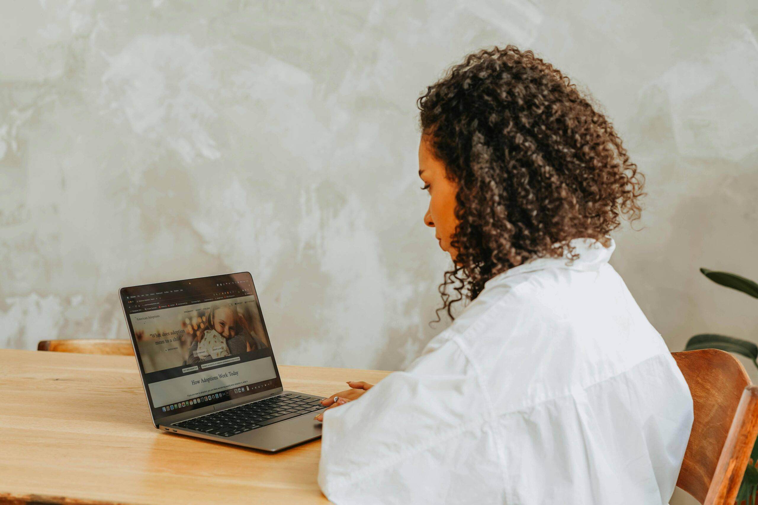 woman on laptop